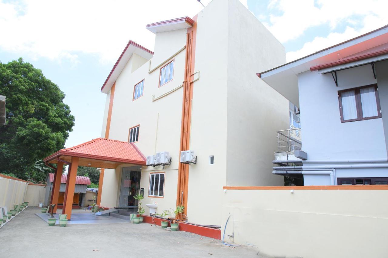 Hotel Cedar Jaffna Ngoại thất bức ảnh
