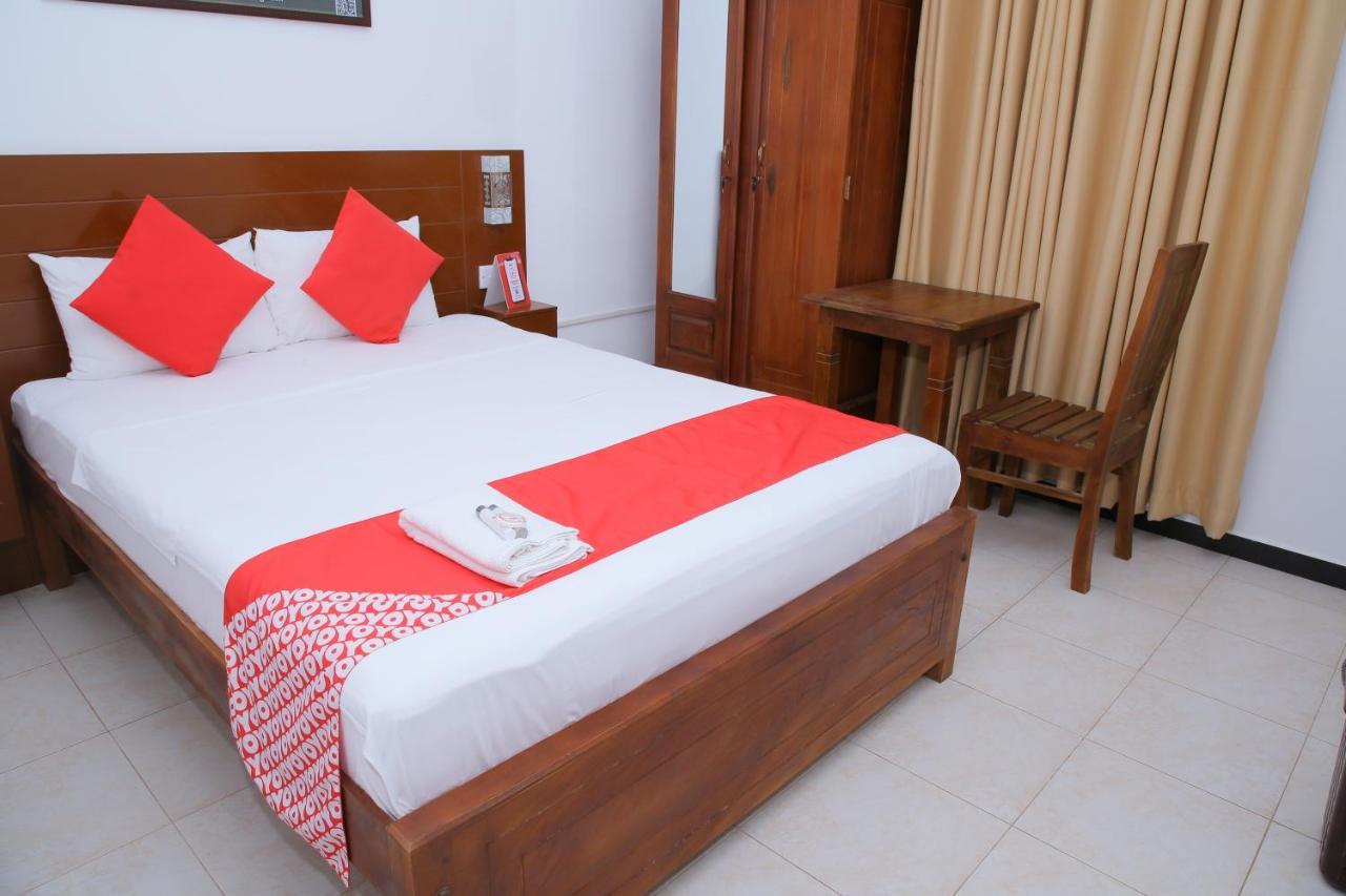 Hotel Cedar Jaffna Ngoại thất bức ảnh
