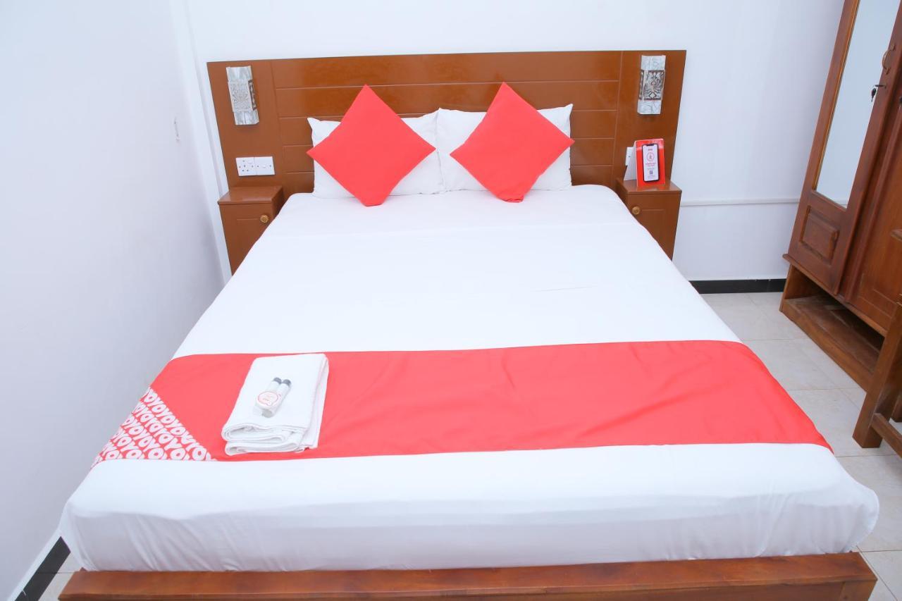 Hotel Cedar Jaffna Ngoại thất bức ảnh