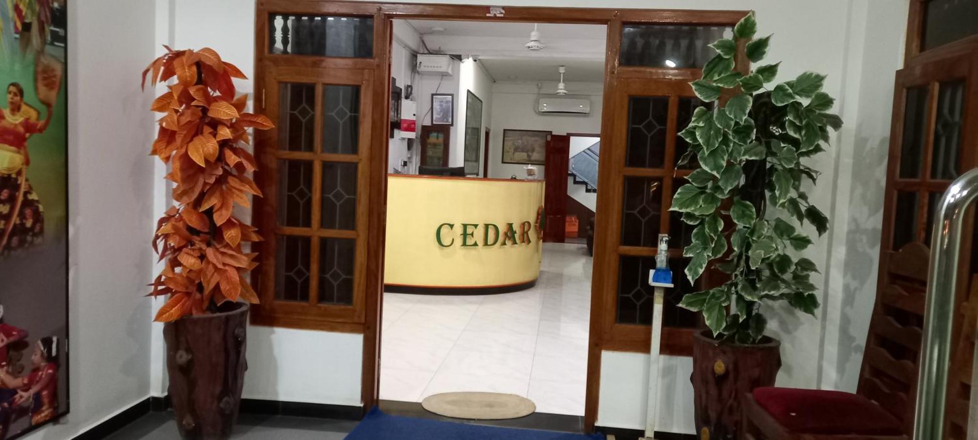 Hotel Cedar Jaffna Ngoại thất bức ảnh